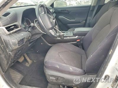 Zdjęcie 7 z 13 samochodu: 2021 TOYOTA HIGHLANDER LE VIN:5TDBZRBH0MS116470 - miniatura