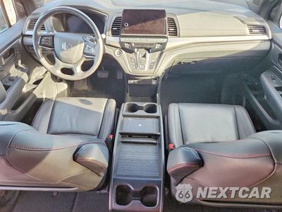 Zdjęcie 8 z 12 samochodu: 2025 HONDA ODYSSEY SPORT-L VIN:5FNRL6H77SB058811 - miniatura