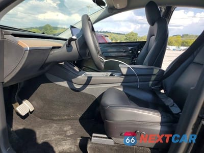 Zdjęcie 7 z 13 samochodu: 2021 TESLA MODEL Y VIN:5YJYGDEF3MF304773 - miniatura
