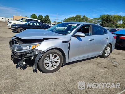 2017 KIA OPTIMA LX 5XXGT4L38HG174461 - główne zdjęcie licytacji z USA - miniatura