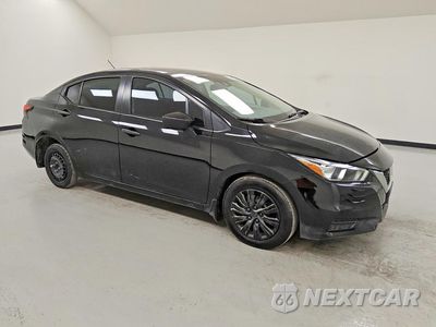 Czwarte zdjęcie samochodu z boku: 2020 NISSAN VERSA S VIN:3N1CN8DV9LL913126 - miniatura