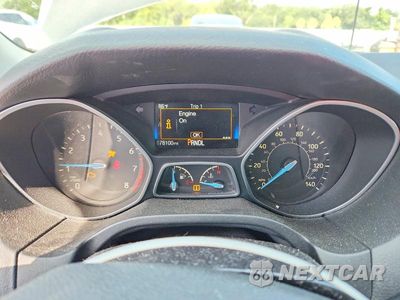 Zdjęcie 9 z 12 samochodu: 2017 FORD FOCUS SE VIN:1FADP3K25HL242120 - miniatura