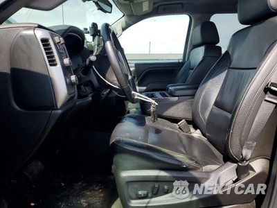 Zdjęcie 7 z 12 samochodu: 2018 CHEVROLET SILVERADO K1500 LT VIN:3GCUKREC6JG189883 - miniatura