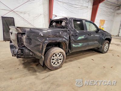 Trzecie zdjęcie samochodu z tyłu: 2025 TOYOTA TACOMA SR5 VIN:3TMLB5JN1SM115043 - miniatura