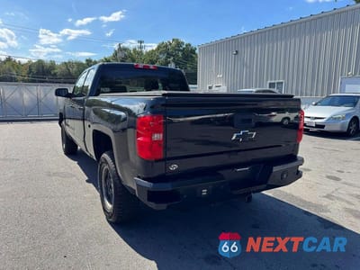 Drugie zdjęcie samochodu z przodu: 2017 CHEVROLET SILVERADO K1500 LT VIN:1GCVKREC0HZ210919 - miniatura
