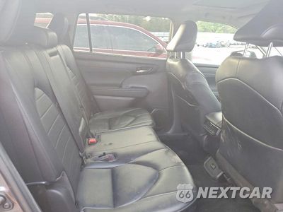 Zdjęcie 11 z 14 samochodu: 2022 TOYOTA HIGHLANDER XLE VIN:5TDGZRBH7NS240002 - miniatura