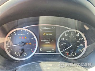 Zdjęcie 9 z 12 samochodu: 2017 NISSAN SENTRA SR VIN:3N1AB7AP4HY222208 - miniatura