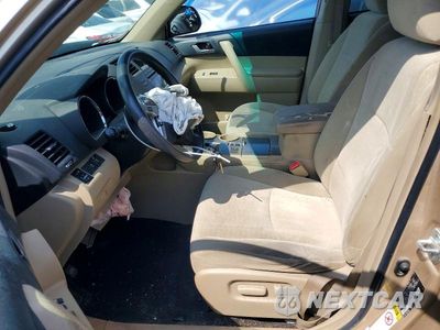 Zdjęcie 7 z 13 samochodu: 2012 TOYOTA HIGHLANDER BASE VIN:5TDZK3EH1CS083604 - miniatura