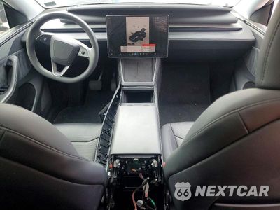Zdjęcie 8 z 12 samochodu: 2026 TESLA MODEL Y VIN:7SAYGDEE3TF456996 - miniatura