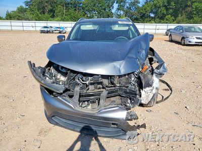 Piąte zdjęcie samochodu w środku: 2018 NISSAN ROGUE SPORT SV VIN:JN1BJ1CPXJW162322 - miniatura