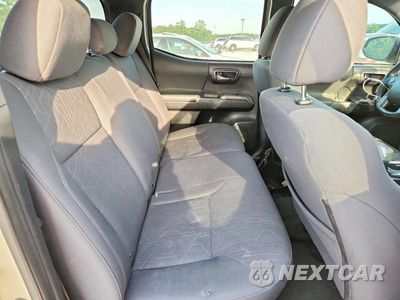 Zdjęcie 10 z 12 samochodu: 2018 TOYOTA TACOMA TRD OFF-ROAD VIN:3TMCZ5AN0JM169511 - miniatura