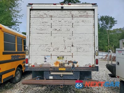 Zdjęcie 6 z 13 samochodu: 2013 FORD E350 BOX TRUCK VIN:1FDWE3FS0DDA69240 - miniatura