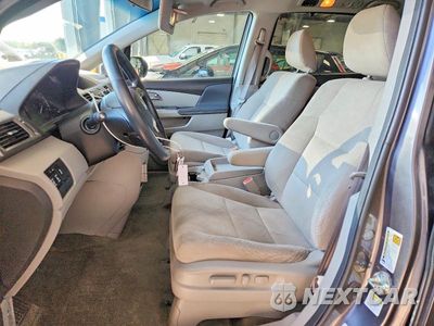 Zdjęcie 7 z 14 samochodu: 2017 HONDA ODYSSEY EX VIN:5FNRL5H41HB017129 - miniatura