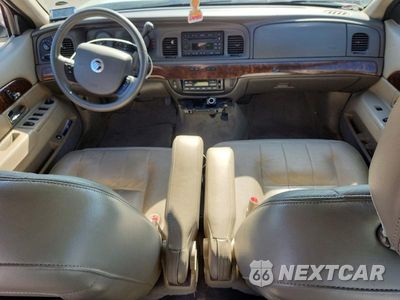 Zdjęcie 8 z 13 samochodu: 2009 MERCURY GRAND MARQUIS LS VIN:2MEHM75V89X627045 - miniatura