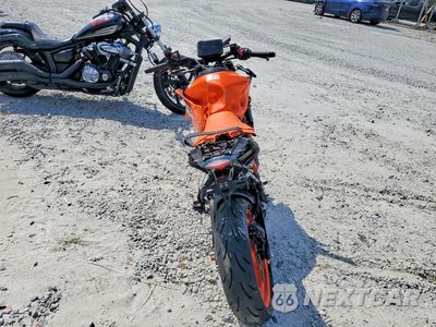 Czwarte zdjęcie samochodu z boku: 2024 KTM 390 DUKE VIN:MD2JPJ403RN264520 - miniatura