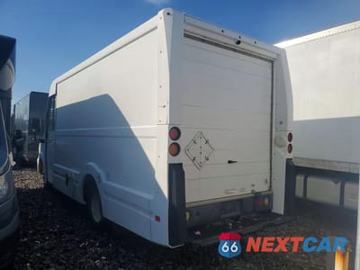 Drugie zdjęcie samochodu z przodu: 2015 ISUZU NPR DELIVERY TRUCK VIN:JALB4T174F7W00545 - miniatura