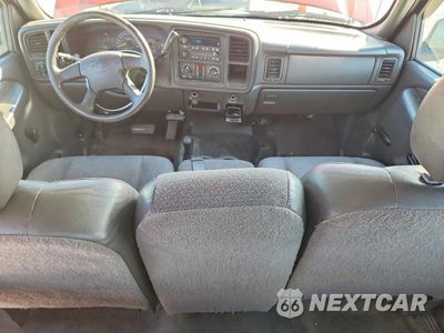 Zdjęcie 8 z 13 samochodu: 2005 CHEVROLET SILVERADO K1500 VIN:1GCEK19T15E192543 - miniatura