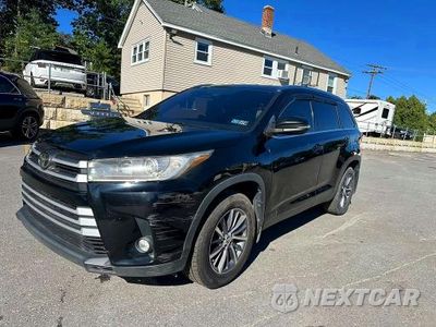 2019 TOYOTA HIGHLANDER XLE 5TDJZRFHXKS606062 - główne zdjęcie licytacji z USA - miniatura