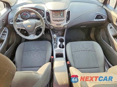 Zdjęcie 8 z 13 samochodu: 2017 CHEVROLET CRUZE LT VIN:1G1BE5SM7H7125726 - miniatura