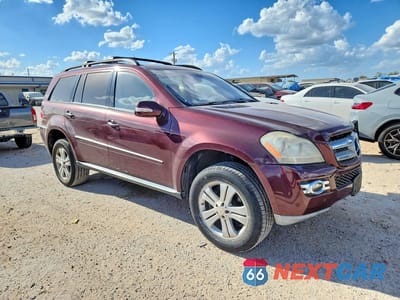 Czwarte zdjęcie samochodu z boku: 2008 MERCEDES-BENZ GL-CLASS VIN:4JGBF22E98A434303 - miniatura