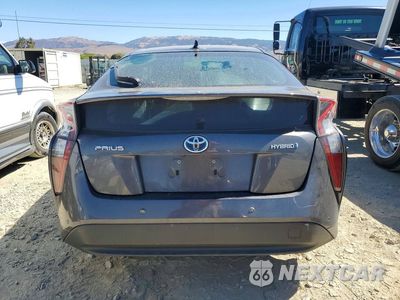 Zdjęcie 6 z 13 samochodu: 2016 TOYOTA PRIUS FOUR VIN:JTDKARFU4G3518612 - miniatura