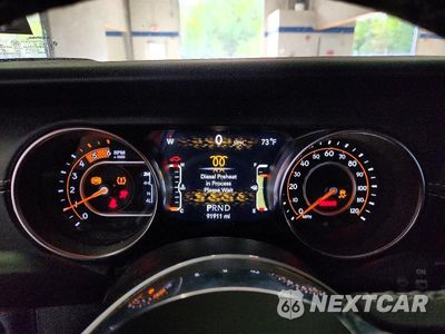 Zdjęcie 9 z 13 samochodu: 2020 JEEP WRANGLER UNLIMITED SAHARA VIN:1C4HJXEM2LW277657 - miniatura