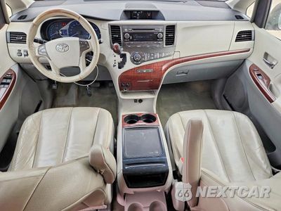 Zdjęcie 8 z 13 samochodu: 2014 TOYOTA SIENNA XLE 8-PASSENGER VIN:5TDYK3DC0ES520707 - miniatura
