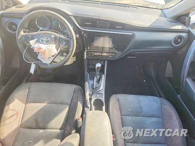 Zdjęcie 8 z 13 samochodu: 2018 TOYOTA COROLLA LE VIN:2T1BURHE6JC034288 - miniatura
