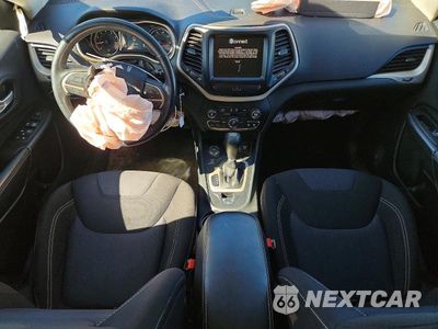 Zdjęcie 8 z 13 samochodu: 2015 JEEP CHEROKEE LATITUDE VIN:1C4PJMCS1FW571678 - miniatura