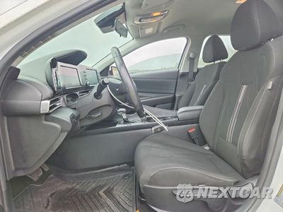 Zdjęcie 7 z 12 samochodu: 2022 HYUNDAI ELANTRA SEL VIN:5NPLS4AG9NH074022 - miniatura
