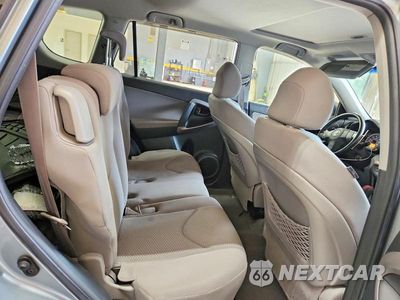 Zdjęcie 11 z 13 samochodu: 2007 TOYOTA RAV4 LIMITED VIN:JTMBD31V975090089 - miniatura