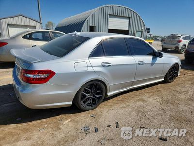 Trzecie zdjęcie samochodu z tyłu: 2011 MERCEDES-BENZ E 550 4MATIC VIN:WDDHF9AB7BA349746 - miniatura
