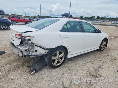 Trzecie zdjęcie samochodu z tyłu: 2014 TOYOTA CAMRY SE VIN:4T1BF1FK7EU754353 - miniatura