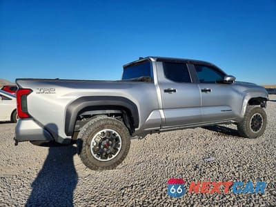 Trzecie zdjęcie samochodu z tyłu: 2025 TOYOTA TACOMA TRD OFF-ROAD VIN:3TMLB5JN0SM097358 - miniatura