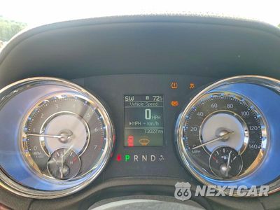 Zdjęcie 9 z 12 samochodu: 2011 CHRYSLER 300 LIMITED VIN:2C3CA5CG5BH529267 - miniatura