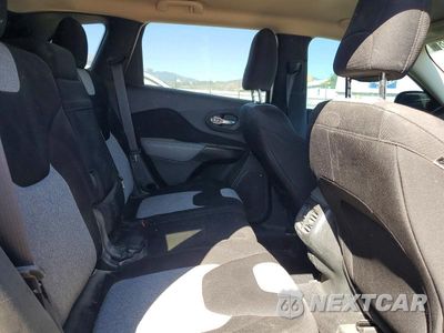 Zdjęcie 11 z 13 samochodu: 2014 JEEP CHEROKEE LATITUDE VIN:1C4PJMCS9EW252494 - miniatura