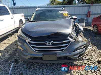 Piąte zdjęcie samochodu w środku: 2017 HYUNDAI TUCSON SE VIN:KM8J3CA40HU444557 - miniatura