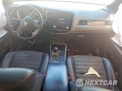 Zdjęcie 8 z 13 samochodu: 2020 MITSUBISHI OUTLANDER SE VIN:JA4AD3A33LZ045446 - miniatura