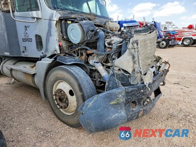 Zdjęcie 13 z 13 samochodu: 2007 FREIGHTLINER COLUMBIA 120 SEMI TRUCK VIN:1FUJA6CV27DX51057 - miniatura