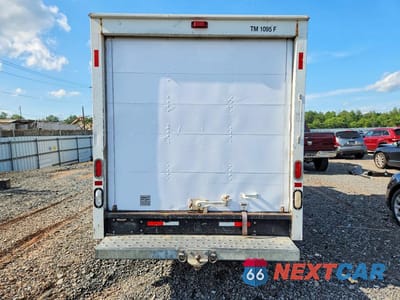 Zdjęcie 6 z 12 samochodu: 2012 GMC SAVANA BOX TRUCK VIN:1GDY72BA6C1902050 - miniatura