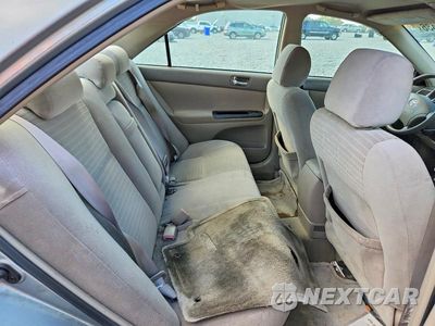 Zdjęcie 10 z 12 samochodu: 2005 TOYOTA CAMRY LE VIN:4T1BE32K55U555161 - miniatura