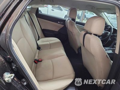Zdjęcie 10 z 12 samochodu: 2016 HONDA CIVIC LX VIN:19XFC2F53GE041868 - miniatura
