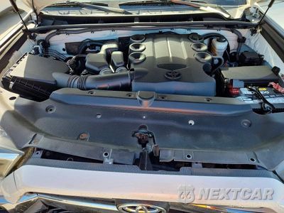 Zdjęcie 12 z 13 samochodu: 2020 TOYOTA 4RUNNER LIMITED VIN:JTEZU5JR0L5220635 - miniatura