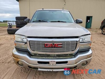 Piąte zdjęcie samochodu w środku: 2005 GMC SIERRA K2500 HEAVY DUTY VIN:1GTHK23225F930668 - miniatura