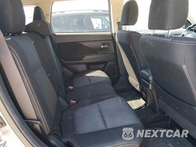Zdjęcie 11 z 13 samochodu: 2017 MITSUBISHI OUTLANDER SE VIN:JA4AD3A3XHZ036637 - miniatura