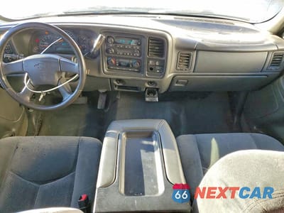 Zdjęcie 8 z 12 samochodu: 2003 CHEVROLET SILVERADO K1500 VIN:2GCEK19T731186521 - miniatura