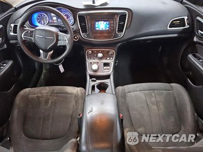 Zdjęcie 8 z 13 samochodu: 2016 CHRYSLER 200 LIMITED VIN:1C3CCCAB6GN102412 - miniatura