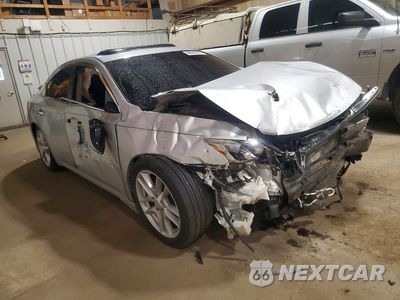 Czwarte zdjęcie samochodu z boku: 2010 NISSAN MAXIMA 3.5 S VIN:1N4AA5AP8AC817877 - miniatura