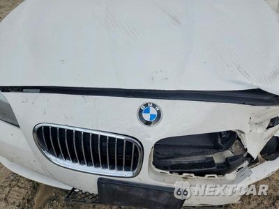 Zdjęcie 11 z 12 samochodu: 2013 BMW 528 XI VIN:WBAXH5C53DDW16671 - miniatura