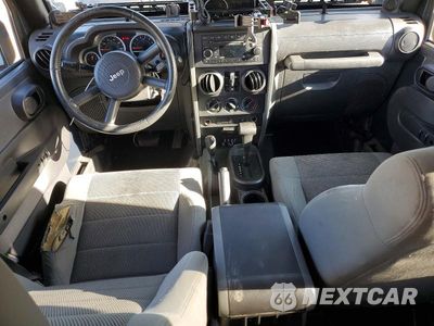 Zdjęcie 8 z 13 samochodu: 2007 JEEP WRANGLER SAHARA VIN:1J4GA591X7L157901 - miniatura